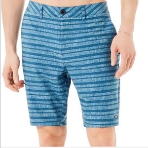 Oakley Gravy Hybrid 20 Shorts